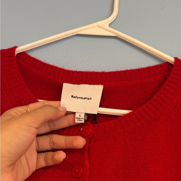 Reformation Clara Cashmere Crew Cardigan Cherry Small - Picture 4 of 8